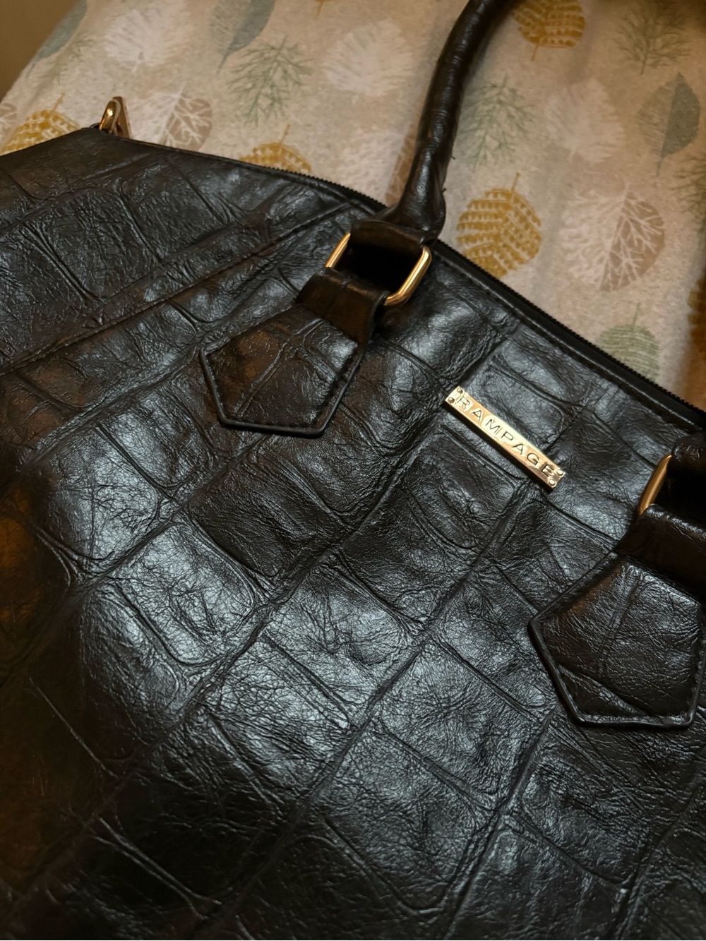 Black Women's Croc bag - Picture 3 of 3